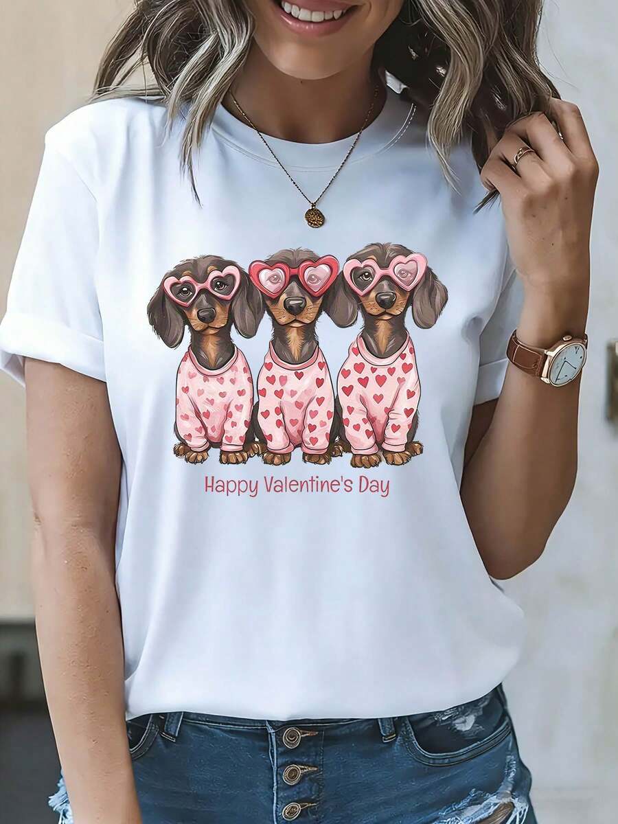 Women's Valentine's Day Themed T-Shirt With A "Happy Valentine's Day" Design Featuring A Dachshund, Perfect For Spring And Summer. This Casual Short-Sleeved, Crew-Neck T-Shirt Is Ideal For Everyday Wear, Holiday Gifts, And Outings. - 白色 - 查看 1