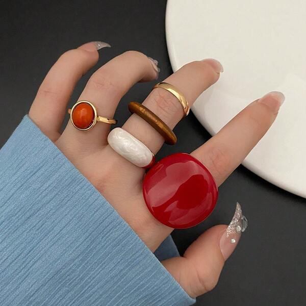 Set de 5 anillos grandes de nudillo de resina de color vino tinto, con incrustaciones de gemas rojas