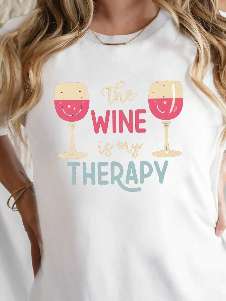 Soft, Breathable, And Lightweight For All-Day Comfort. Women's Wine Label Print T-Shirt - Short-Sleeve Top With A Crew Neck And Belt Loops (No Bulk) - Pink And White Color Combination For Casual Wear And As A Wine Tasting Outfit For Wine Lovers - H-Shaped Silhouette, Everyday Wear Without Stretch. Classic Crew Neck With A Relaxed Fit That Flatters All Body Shapes And Is Easy To Pair With Jeans, Shorts, And Leggings. - 白色 - 查看 1