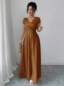 Vestido elegante y romántico para mujeres con cuello en V, mangas cortas y cintura ceñida - Café integral - Ver 6