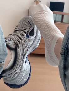 1/4 Pair Women's Black & White Solid Color Mesh Breathable Invisible Boat Socks, Ribbed Non-Slip, Basic Style Suitable For Daily Commute, All Season Wear, Gift Idea, Minimalist Style Suitable For Students And Workplace Daily, Easy To Match, Comfortable Fabric, Holiday Gift, Random Mixed Colors - Black and White - View 3