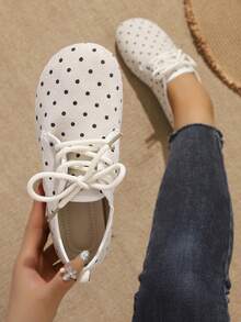 Women's Polka Dot Lace-Up Flat Casual Shoes, Soft Bottom Round Toe Breathable Retro Daily Loafers - Beige - View 1