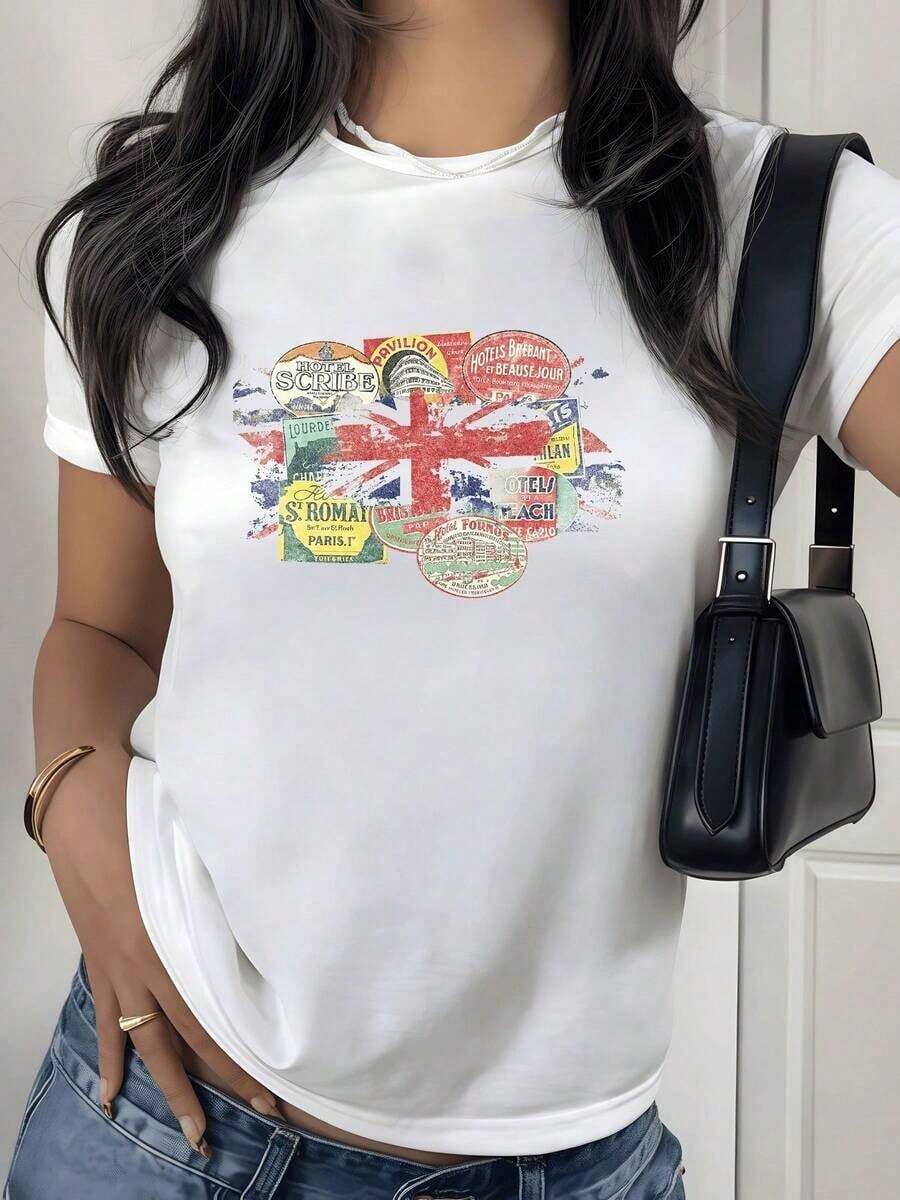2026 New Cotton Shirt - 100% Cotton. British Flag Fused With Vintage European Hotel Labels Symbolizes Classic Travel And Cosmopolitan Spirit. Soft, Comfortable, And Modern Women's T-Shirt. Women's Simple Solid Color Shirt, Loose And Casual Short Sleeve - 白色的 - 查看 1