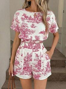Conjunto de 2 piezas casual y elegante para primavera/verano con blusa de cuello redondo con estampado floral vintage y dobladillo recogido, y shorts con bolsillo con volante en la cintura - Rojo - Ver 1