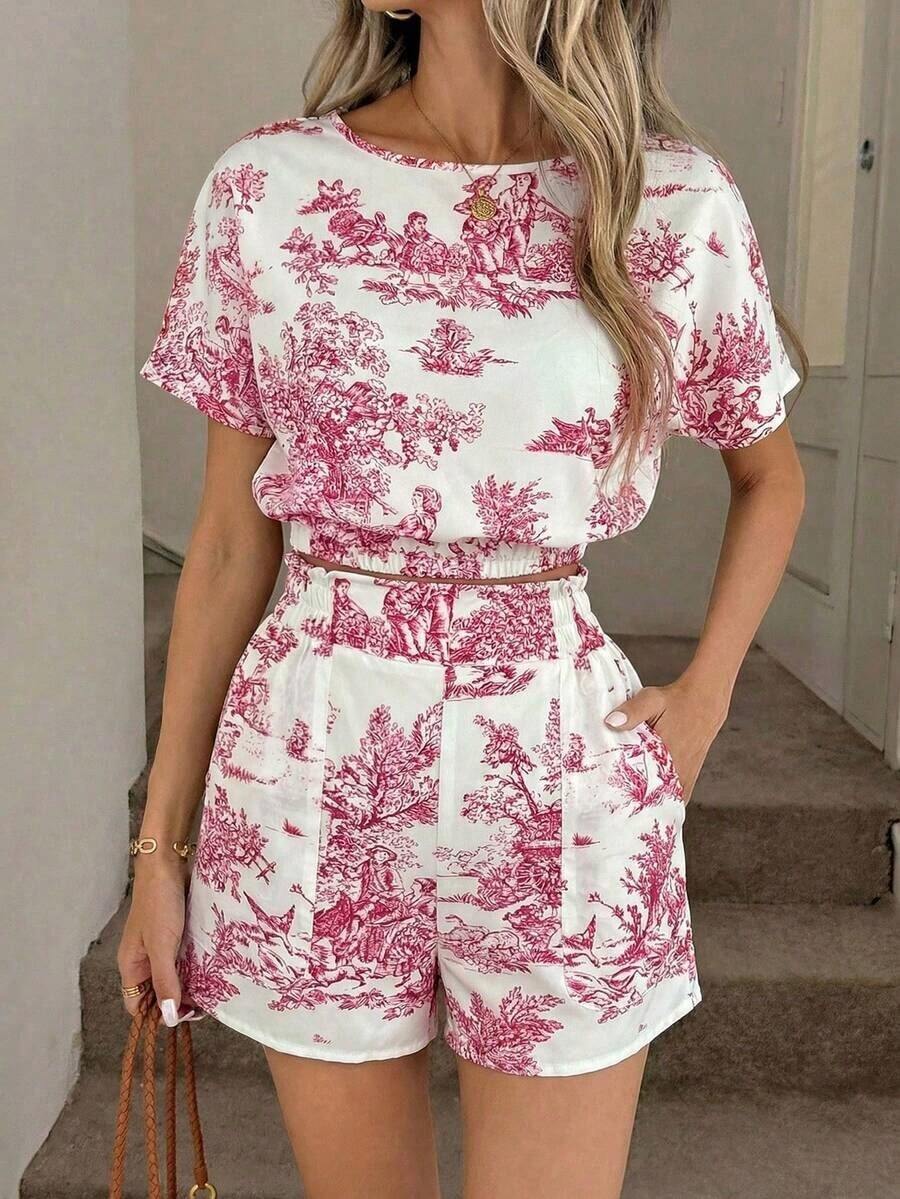 Conjunto de 2 piezas casual y elegante para primavera/verano con blusa de cuello redondo con estampado floral vintage y dobladillo recogido, y shorts con bolsillo con volante en la cintura - Rojo - Ver 1