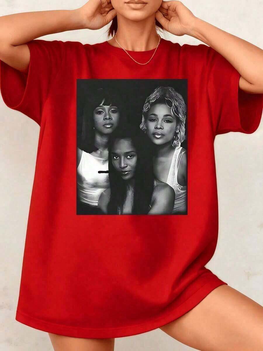 GiftCamia Women's Graphic Portrait Print Shirt, Three Ladies Group Design, 100% Cotton, Crew Neck, Casual Style, 1 Piece. Excellent Gifts For Friends And Family - Unisex Short Sleeve Crew Neck Shirt, Urban Vintage Style, Loose Cotton. Soft - 紅色的 - 查看 1