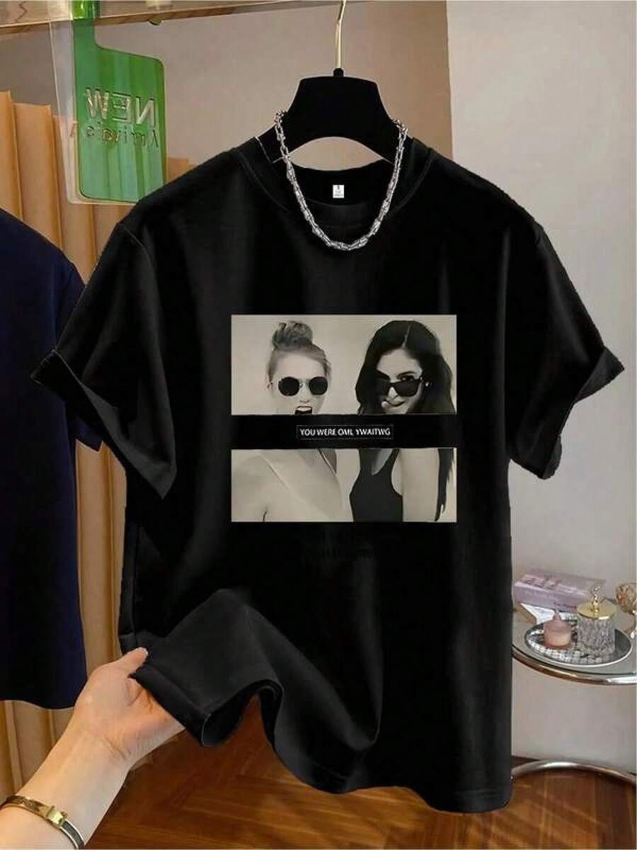 New 2026 Women's T-Shirts, Couple T-Shirts Buy It Now: Fashionable Casual T-Shirt, Unique Design, Artistic Print, Round Neck, Soft Material, Comfortable Fit, Ideal For Outings, Available Sizes, Various Colors, Women's Clothing, Current. - 黑色 - 查看 1