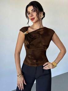 Camiseta asimétrica de hombro con decoración metálica, elegante y casual, adecuada para salir, fiestas y otras ocasiones/Otoño para mujeres/Disfraz de Halloween para mujeres/Camiseta roja de Navidad/Parte superior de fiesta de Año Nuevo/Elegantes - Blanco 4 - Ver 5