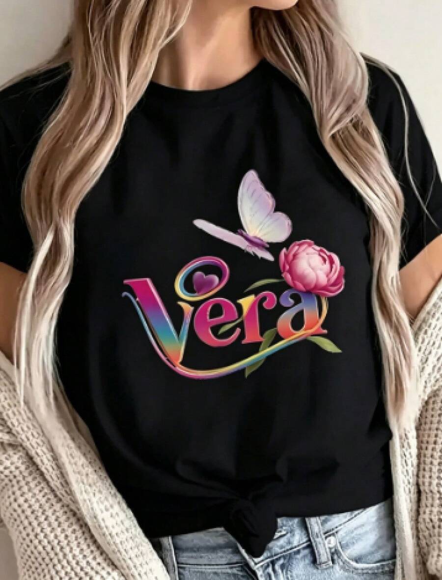 White Western Cowgirl Print Short Sleeve T-Shirt - Cowgirl And Desert Cactus Design With "Small Town Charm" Slogan, Lightweight Polyester Crew Neck Top, Suitable For Casual Wear, Country Music Events, And Southern-Style Outfits. Everyday Wear. - 黑色 - 查看 1