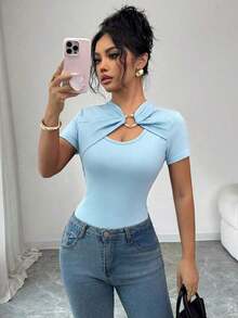 Camiseta de manga corta de color negro sólido y elegante de estilo casual con anillo de metal ajustado, adecuada para fiestas, citas, ir al trabajo, Navidad, temporada de graduación, regreso a la escuela, ceremonia de graduación, Día del Maestro, - Azul - Ver 3