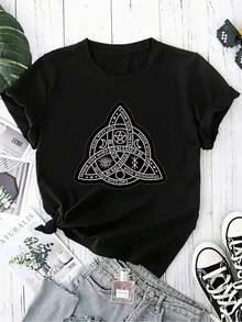 Ropa de invierno ligera, de una sola pieza y holgada para mujer - camiseta de corte holgado con estampado misterioso de trébol para uso diario, Halloween, brujas espirituales, cuello redondo, manga corta, top de moda casual, atuendo elegante para fiestas, diseño divertido, regalo navideño, ropa de uso diario, ropa para el hogar, atuendo casual diario. - Negro - Ver 1
