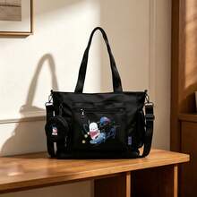 Miniso Sanrio Pochacco 滑板印花黑色休闲多功能大容量手提包两件套，带可拆卸零钱包，多种携带方式，适合工作、旅行、购物和日常使用。 - 黑色 - 查看 3