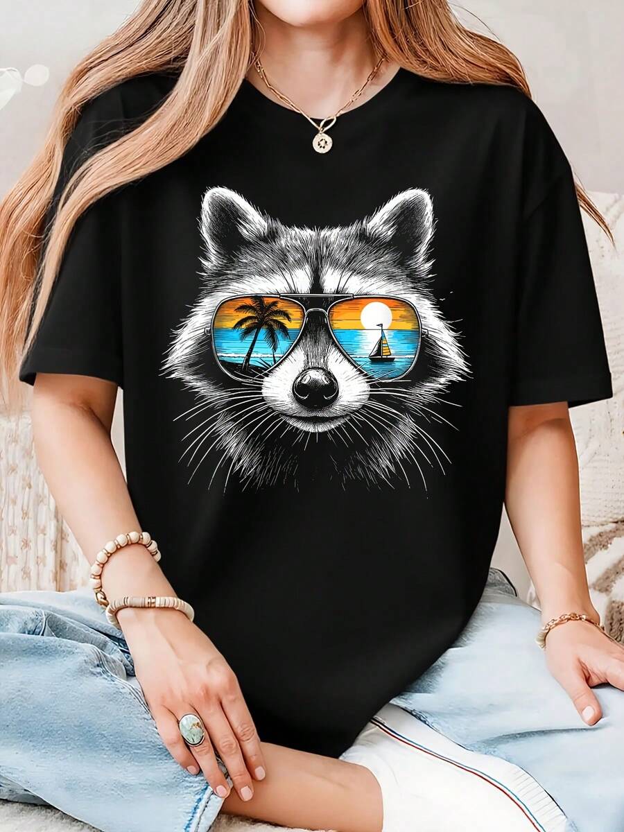 Women's Casual Sports T-Shirt In Black With Raccoon Design With Sunglasses And Sunset - Elastic Crew Neck T-Shirt, Machine Washable, Comfortable Fit And Perfect For All Seasons, For A Fun And Unique Style. - 黑色 - 查看 1