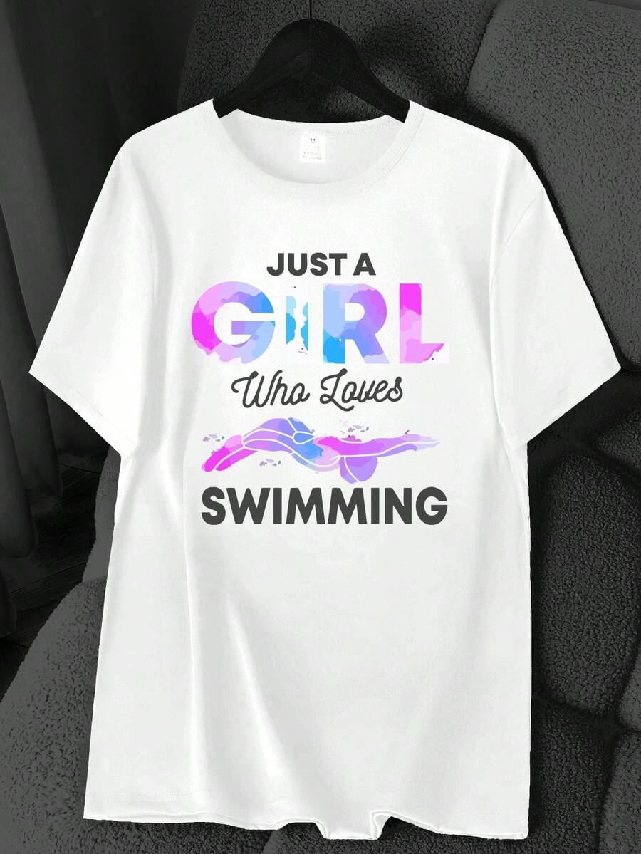 T-Shirt With A Girl Swimming Print. Available In 6 Colors, Short Sleeves, Round Neck, High-Stretch Casual Sports Top. Machine Washable. Suitable For Spring And Summer. Can Be Worn In All Seasons. Women's Clothing. Elegant Party Outfit, T-Shirt For Stylish Ladies, Blouses Suitable For Curvy Women, Casual Wear, Cool And Breathable Summer Wear, Fun Letter Print. - 白色 - 查看 1