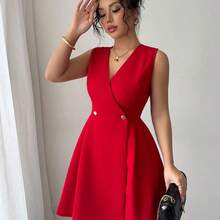Vestido mini elegante y casual con cuello cruzado en V, hebillas de metal dobles y plisado en línea A, sin mangas, para vacaciones y trabajo, primavera/verano - Rojo - Ver 6