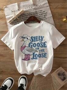 Camiseta ligera para mujer con divertido estampado de pato "Crazy Little Goose" - 100% algodón, de manga corta, cuello redondo, estilo casual de verano, con diseño de sombrero de vaquero y pato, letras blancas y azules, ropa casual de primavera/verano, adecuada para fiestas temáticas y atuendos diarios informales. - Blanco - Ver 6