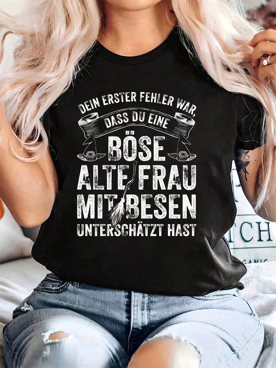 Plus Size - The First Mistake You Made Was Underestimating An Evil Old Woman With A Broom.This Graphic T-Shirt For Women Features A Stylish Print, Casual Short Sleeves, Plus Size Options, Made From Fabric - 黑色 - 查看 1
