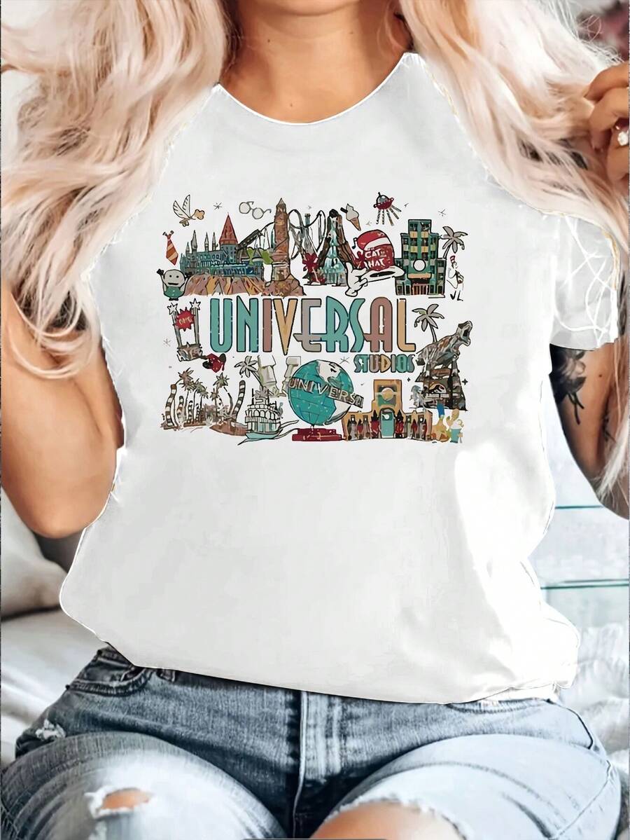 Camiseta Casual de Verano para Mujer, Estilo Vintage de Dibujos Animados de Universal Studios, Color Blanco - Ilustraciones coloridas de monumentos y logotipos, globo distintivo, palmera y personaje con sombrero rojo - Adecuada para fanáticos de parques temáticos y para uso casual. - Blanco - Ver 1