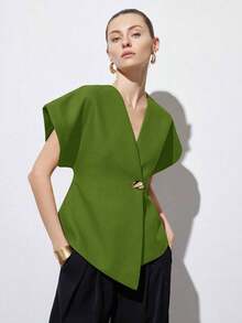Chaqueta de mujer con cuello en V elegante, hombros anchos, bajo asimétrico, botones decorativos y mangas cortas, diseño minimalista y versátil para el uso diario - Verde - Ver 6