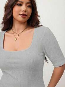 Camiseta de manga corta de cuello cuadrado de ajuste ceñido y elástica para mujer de talla grande, camiseta primavera y verano amigable con la piel, compatible con curvas redondeadas del Body, compatible con la forma del Body redondeada de Apple/20 - Gris Claro - Ver 6