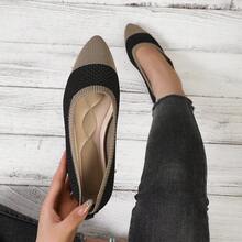 Sepatu Slip-On Wanita Berujung Lancip dengan Motif Garis-Garis Blok Warna yang Bernapas, Minimalis untuk Pakaian Sehari-hari, Sepatu Loafer Rajut Hitam & Khaki, Cocok untuk Semua Musim - Hitam - View 2