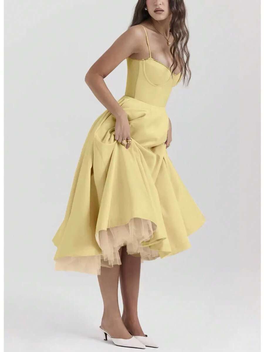 Vestido con Tirantes de Encaje Doble, Diseño Ondulado, Ajustado y Elegante - amarillo ganso - Ver 1