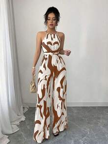 Mono de tela estampada con envolvente frontal para mujer, diseño que define la cintura para usar en ocasiones elegantes, ya sea de fiesta o diario - Caqui - Ver 4