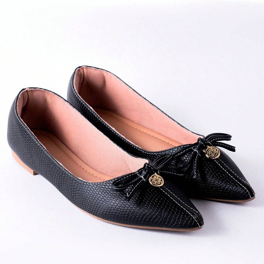 Sapatilha Feminina Preto material Réptil Enfeite Laço com detalhe Medalha Fino Elegante - Preto - Visão 1