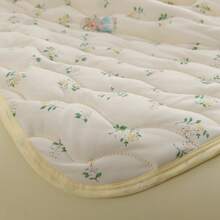 1 buah Selimut Lembut dan Sejuk Motif Bunga Ditsy - Perlengkapan Tidur Ringan untuk Semua Musim dengan Pola Kotak-kotak Bunga Kontemporer, 100% Poliester, Dapat Dicuci dengan Mesin, Untuk Tempat Tidur Tunggal/Ganda, Hotel, Berkemah & Dekorasi Rumah, Perlengkapan Tidur Mewah Hotel | Desain Quilted Modern | Teknologi Soundwave Timbul - MultiWarna - View 8