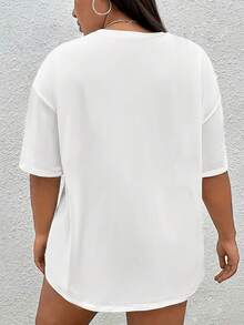 This Women's T-Shirt Features A Stylish Print On A Soft, Versatile Fabric. This Short-Sleeved Tee Has A Delicate Daisy Print, Is Comfortable To Wear, And Is Perfect For Casual Occasions. It's A Fashionable Garment Suitable For All Seasons. Women's T-Shirts - 黑色 - 查看 8