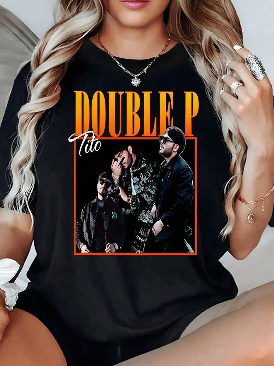 100% Cotton. Artistic Portrait Of Three People With A Dark Background And Striking Typography In Orange And White Tones. Women's 100% Cotton 220g T-Shirt. Women's Simple Solid Color T-Shirt, Loose And Slim Fit Casual Short Sleeve - 黑色 - 查看 1