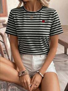 Frenchy Camiseta casual de manga corta para uso diario con corazón bordado en hilo dorado para mujer, camiseta de verano para mujeres con atuendo de fiesta de té de algodón, parte superior bordada, camiseta de algodón para mujeres.Tops de verano - Multicolor - Ver 7