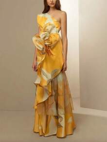 Off-The-Shoulder Dress With A French Retro Print And Exclusive Fitted Waist. - 鵝黃色 - 查看 1