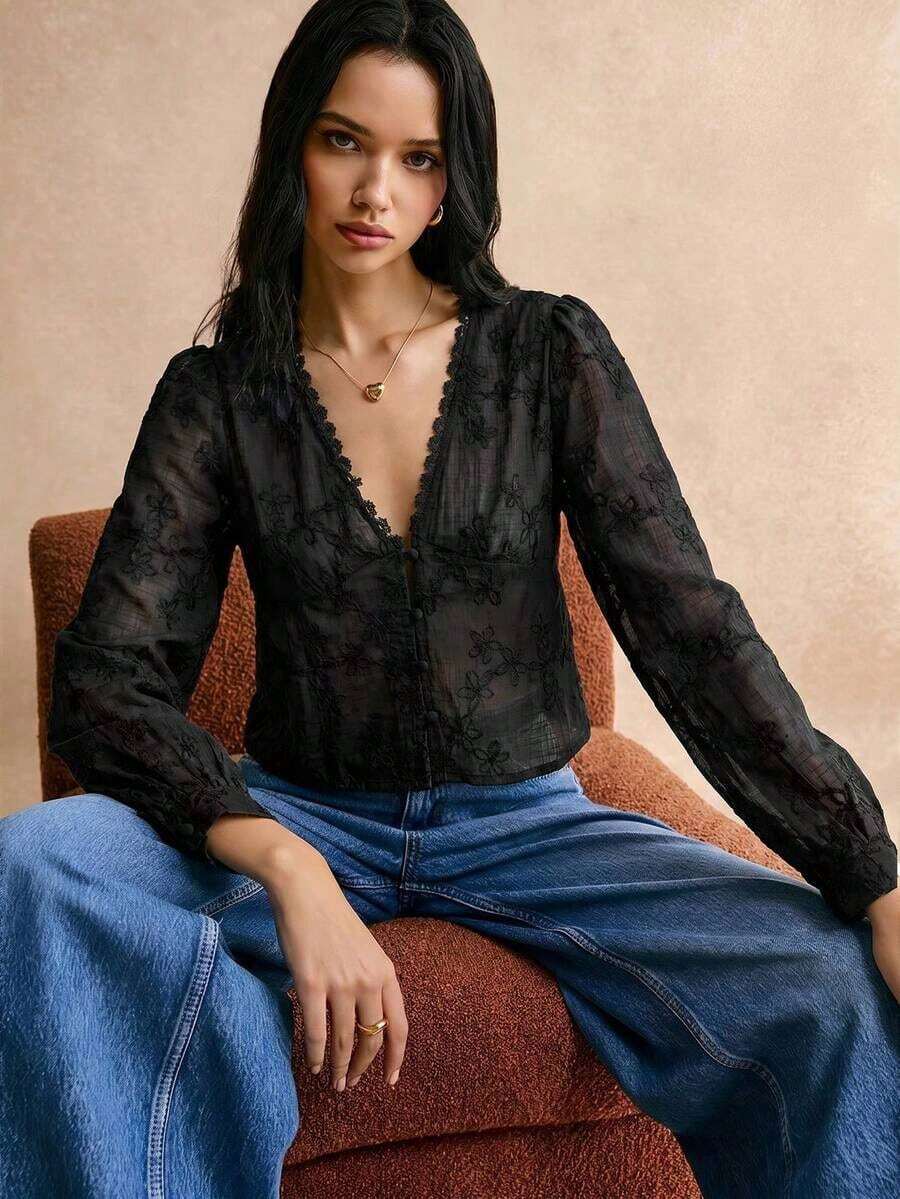 Blusa de manga larga con cuello en V y bordado floral, adecuada para salidas casuales, blusas de manga larga - Negro - Ver 1