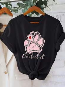 Women's Modern, Casual T-Shirt, Perfect For Parties And Lounging At Home. Made From 100% Cotton, It Features A Relaxed Fit. This T-Shirt Has A Graphic Print Of A Heart And Cat Paw, And Is Suitable For Spring And Summer. It Has Short Sleeves, A Round Neck, And Is Casual Enough For Everyday Wear. It Also Makes A Great Holiday Gift. - 黑色 - 查看 1