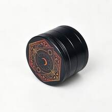 1个50毫米复古红金方星图案研磨器,4层金属草药研磨器,小众暗黑风格吸烟配件 - 查看 2
