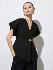 Chaqueta de mujer con cuello en V elegante, hombros anchos, bajo asimétrico, botones decorativos y mangas cortas, diseño minimalista y versátil para el uso diario - Negro - Ver 6