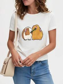 Limited Time Offer, Limited Quantities, Flash ! Women's Casual Shirts, Women's Polyester T-Shirts, Stylish Shirts. Cute Cartoon Guinea Pig Print T-Shirt With Short Sleeves And A Crew Neck, A Casual Top For Women, Perfect For Everyday Wear, Travel, And As A Gift. - 白色 - 查看 9
