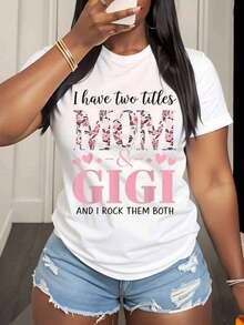 I Have Two Titles, Mom And Grandma, And I Wear Them With Style. Women's T-Shirt, Gift For Mother And Grandmother, Floral Design, Casual T-Shirt For Mother's Day Or Birthday, 220g - Urban Vintage Style, Unisex, Loose Fit, Cotton, Short Sleeve, Crew Neck, 100% Pure Cotton. - 白色 - 查看 3