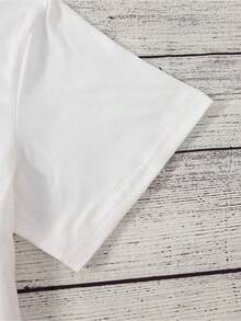 Talla Grande, Camiseta Blanca Elegante para Mujer con Estampado de Corazón Rojo - Cuello Redondo Casual, Manga Corta, Perfecta para Primavera y Verano, Lavable a Máquina, Mezcla, Moda de Verano |   Camiseta de cuello redondo |   Camiseta de Mujer con Textura Brillante - Blanco - Ver 5
