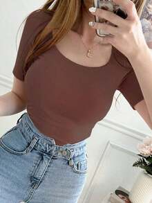 Camiseta básica de manga corta de corte slim con cuello redondo en color liso para verano, crop top para mujer - Marrón - Ver 5