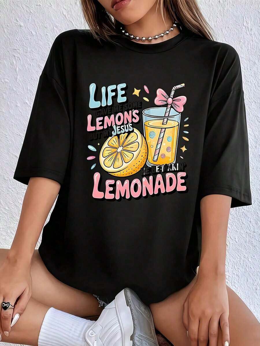 La vida me dio limones, pero él está haciendo limonada. 1 pieza de camiseta de talla grande para mujer, divertida, con estampado gráfico, de manga corta, novedosa, 100% poliéster, informal, con cuello redondo. - Negro - Ver 1