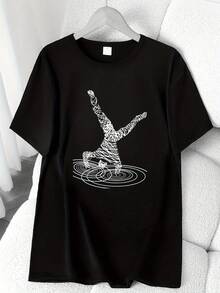 Street Dance Line Art Print T-Shirt. Available In 6 Colors, Short Sleeves, Crew Neck, High-Stretch Casual Sports Top. Machine Washable. Basic T-Shirt For Spring And Summer. Suitable For All Seasons. Women's Clothing. Elegant Party Outfit, T-Shirt For Stylish Ladies, Blouses Suitable For Curvy Women, Casual Wear, Cool And Breathable Summer Wear, Fun Letter Print. - 黑色 - 查看 6