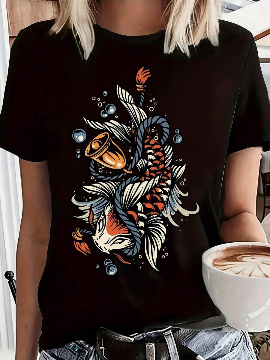 Camiseta Estampada para Mujer con Diseño de Tatuaje de - Camiseta Casual de Manga Corta y Cuello Redondo, Corte Relajado para Todas las Estaciones, Perfecta para el Uso Diario o Atuendos de Vacaciones (Lavable aáquina), Estilo Chic para Mujeres con Cabello Rubio. - Negro - Ver 1