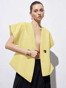 Chaqueta de mujer con cuello en V elegante, hombros anchos, bajo asimétrico, botones decorativos y mangas cortas, diseño minimalista y versátil para el uso diario - Amarillo - Ver 4