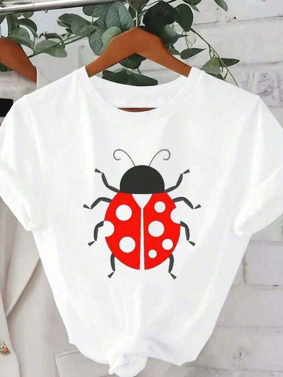 Women's Comfortable 100% Cotton T-Shirt With A Stylish Ladybug Print From Urban Sense. Mother's Day Gift MVH3. Suitable As A Gift. Women's T-Shirt. Blouses > Elegant. Boho Chic. Soft, Breathable, And Comfortable Women's Top, Ideal For Spring, Summer, And Fall, Perfect For Vacations, Travel, And Everyday Wear. - 白色 - 查看 1