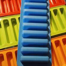 1/3-Compartment Silicone Ice Cube Tray Mold, Suitable For Small Water Bottles, Bottled Soft Drinks, And Restaurants, To Make Perfect Ice Cubes. - Multicolor - View 5