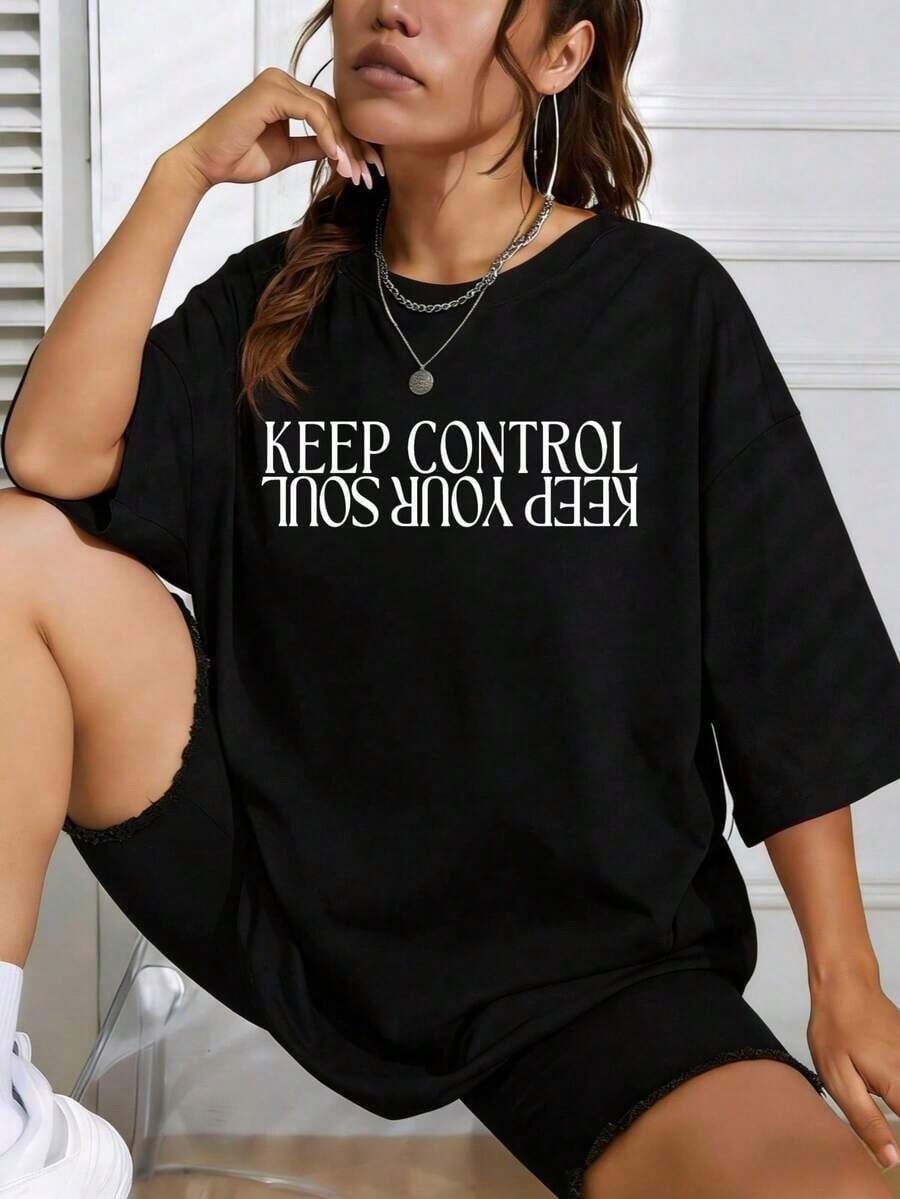 Womens Cotton Oversized Short Sleeve T Shirt With Keep Control Your Soul Graphic Print, Casual Summer Tee For Women Round Neck Printed Short Sleeve Casual Everyday T-Shirt, They Are Excellent Gifts For Friends And Family,100% Cotton T-Shirts Feature, A Youthful And Fashionable Design Blusas Para Mujer Casual - 黑色 - 查看 1
