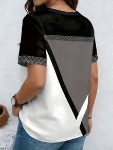 Camiseta casual de manga corta con cuello en V, de talla grande, con estampado de rayas patchwork - Multicolor 6 - Ver 2