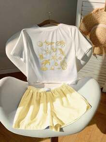 Conjunto casual de 2 piezas de mujer con camiseta de manga corta con cuello redondo y estampado de estrellas de mar, y shorts a rayas en azul marino - Amarillo - Ver 3
